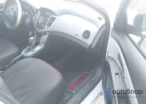 2015 Chevrolet Cruze Ls Auto z USA, uszkodzony, nr VIN 1G1PA5SHXF7102183